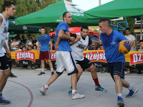 FOTO: ''General Vasilije Mitu'' iz Zagreba pobjednik 15. Streetball Rama