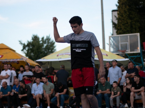 FOTO: Ekipa ''La Pont'' pobjednik 18. Streetball Rama 2020.