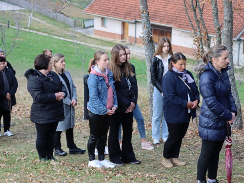 FOTO: Put križa kroz fratarski gaj na Šćitu