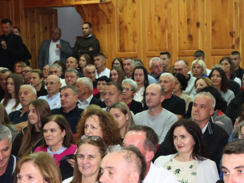 FOTO: Roman Leljak održao predavanje na Šćitu