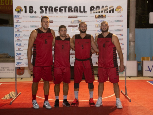 FOTO: Ekipa ''La Pont'' pobjednik 18. Streetball Rama 2020.