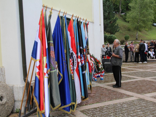 FOTO: Obilježena 32. obljetnica stradanja Hrvata na Uzdolu
