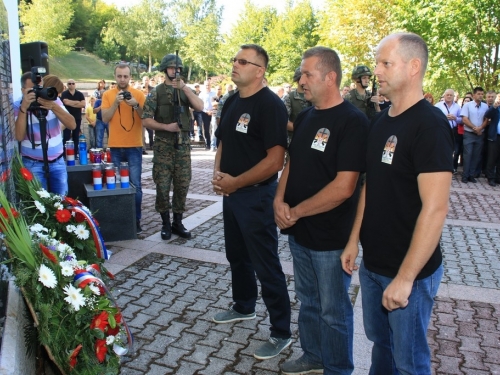 FOTO/VIDEO: Na Uzdolu obilježena 22. obljetnica stravičnog pokolja nad Hrvatima