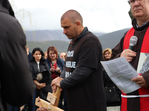 FOTO/VIDEO: Poruka mira stigla na Šćit: Josip Jelinić završio svoje hodočašće kroz BiH
