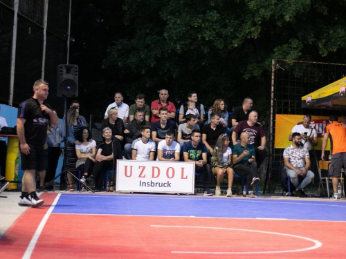 FOTO: Ekipa ''La Pont'' pobjednik 18. Streetball Rama 2020.