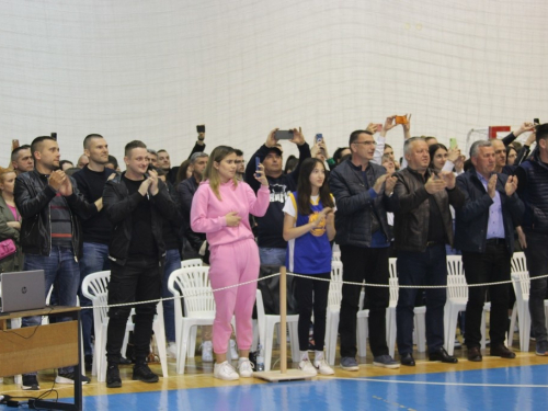 FOTO: Pogledajte atmosferu na tribinama na košarkaškom finalu između Rame i Čapljine