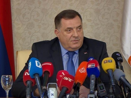 Dodik: Bude li razmatrana promjena naziva RS-a, odvojit ćemo se od BiH