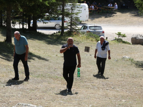 FOTO: Na Vranu služena sv. misa za poginule duvandžije