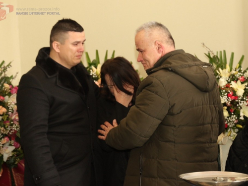 FOTO: Na Mirogoju sahranjen pukovnik Ante Pavlović