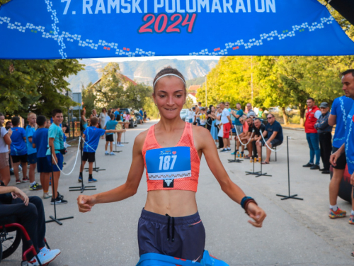FOTO: 7. Ramski polumaraton - oboren rekord staze