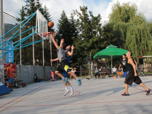 FOTO: Druga večer Streetball turnira u Prozoru