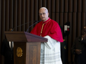 Papa: Oni koji prisvajaju zemljine resurse poput lopova svijetu oduzimaju mir