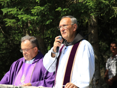 FOTO: Na Vran planini služena misa za poginule duvandžije