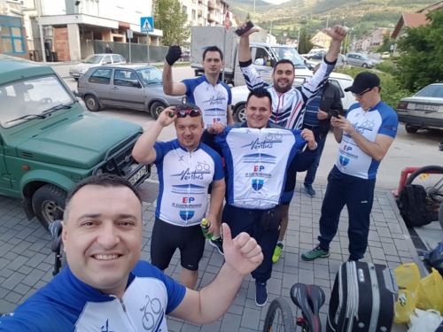 Biciklisti iz Prozora krenuli za Vukovar