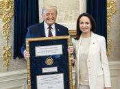Norvežani u šoku nakon što je Machado predala Nobelovu medalju Trumpu