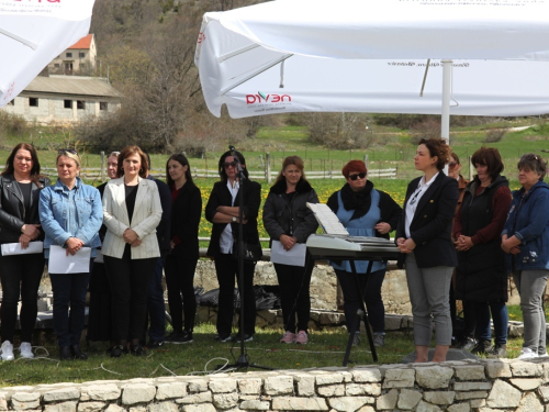 FOTO: Druženje Rumbočana i sv. misa na Zahumu