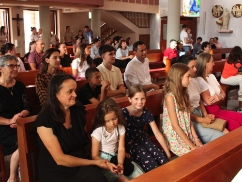 FOTO: U Prozoru održan dječji festival 'Djeca pjevaju Isusu'