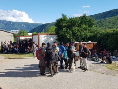 Nove grupe migranata stigle u Salakovac
