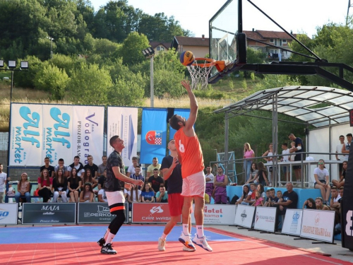 FOTO: Druga večer Streetball turnira u Prozoru