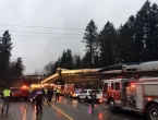 Tragedija u SAD-u: Vlak izletio s tračnica na mostu iznad autoceste