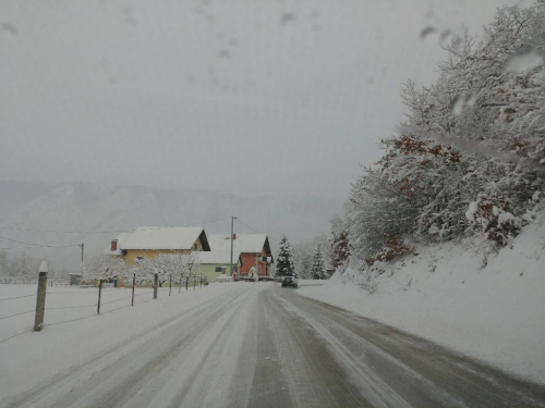 FOTO: U Rami napadalo 30 cm novog snijega