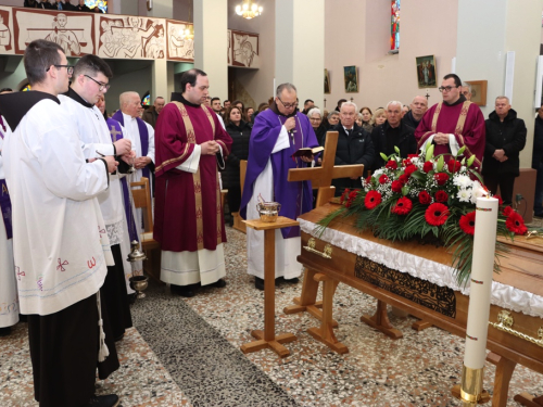 FOTO: Sahranjen fra Anto Cvitković