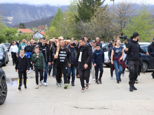 FOTO/VIDEO: Poruka mira stigla na Šćit: Josip Jelinić završio svoje hodočašće kroz BiH