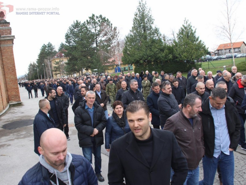 FOTO: Na Mirogoju sahranjen pukovnik Ante Pavlović