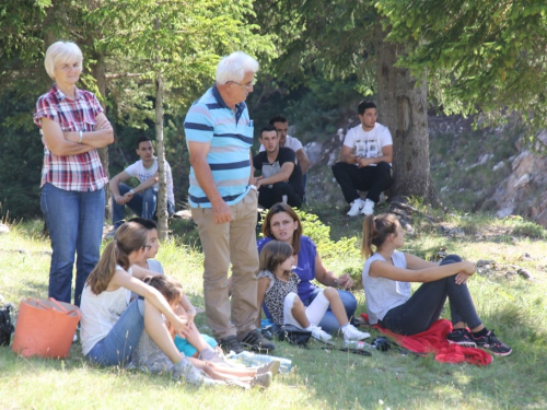 FOTO/VIDEO: Na Vran planini služena misa za poginule duvandžije