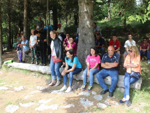 FOTO: Na Vranu služena sv. misa za poginule duvandžije