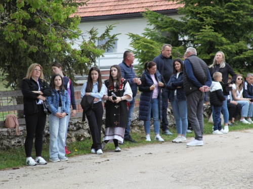 FOTO: Druženje Rumbočana i sv. misa na Zahumu