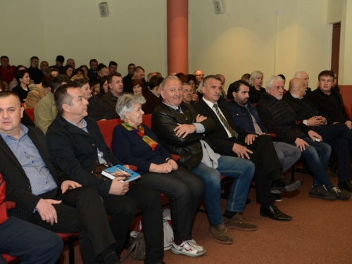 FOTO: U Prozoru održana promocija knjige Čovjek i njegova sjena dr. Ante Kovačevića