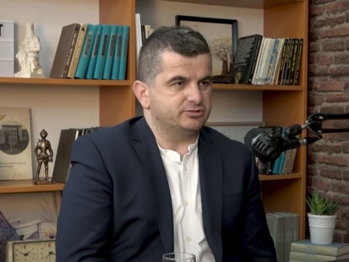 Kad politika nema ideju, onda se igra na strah