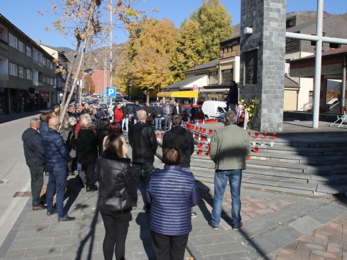 FOTO: Povodom Svih svetih u Prozoru zapaljene svijeće za poginule i preminule branitelje