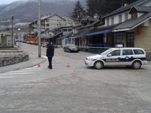 Bačena bomba na policiju u Prozoru