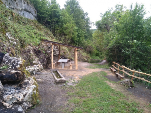 FOTO: Mala oaza u Dobroši nastala zahvaljujući Dobrošanima i koroni