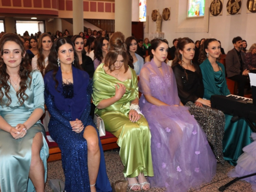 FOTO/VIDEO: Matura 2023. - Defile mladosti na ulicama Prozora