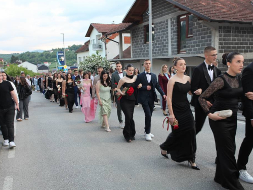 FOTO: Matura 2026. - Defile mladosti na ulicama Prozora