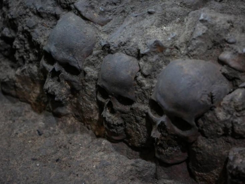 U ritualnom zidu - Meksički arheolozi pronašli još 119 astečkih lubanja