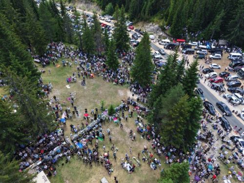 FOTO/VIDEO: Tisuće vjernika na Kedžari proslavilo 'Divin dan'