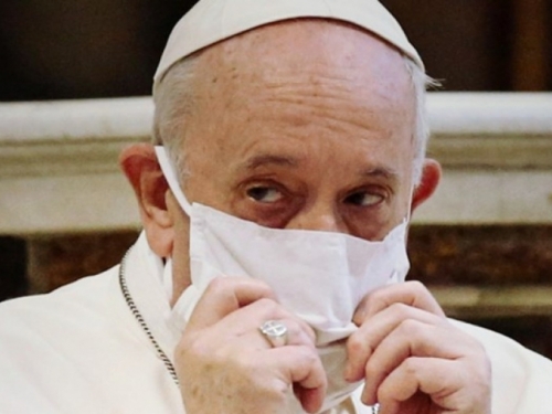 Papa u prvom obraćanju nakon liječenja: Naučite se isključiti
