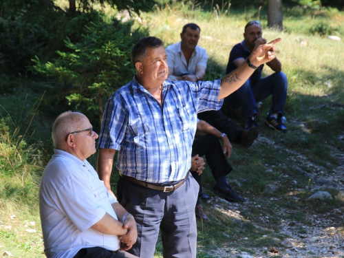 FOTO: Na Vran planini služena misa za poginule duvandžije