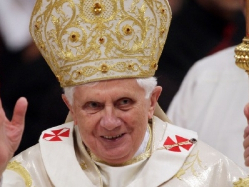 Povlači se papa Benedikt XVI.