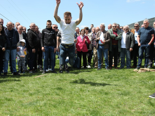 FOTO: Druženje Rumbočana i sv. misa na Zahumu