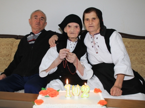 FOTO: Najstarija Ramkinja proslavila 102. rođendan
