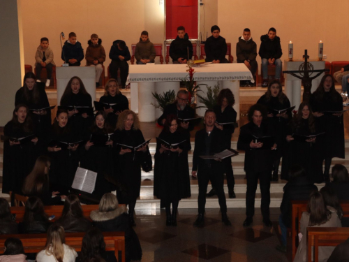 Veličanstvena završnica u Rami: ''Čuvarice'' koncertom u Prozoru zaključile korizmenu turneju