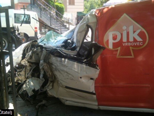 Jablanica: U sudaru dva kamiona i automobila ozlijeđena jedna osoba