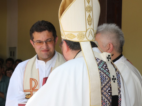 FOTO: Na Uzdolu svečano proslavljen sv. Ivo i 160. obljetnica župe