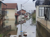 Prijedor: Evakuirano 145 osoba, 800 objekata poplavljeno, po kućama gmižu zmije