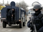 Specijalci hapse Srbe na Kosovu, čuju se sirene. Vučić naredio borbenu spremnost